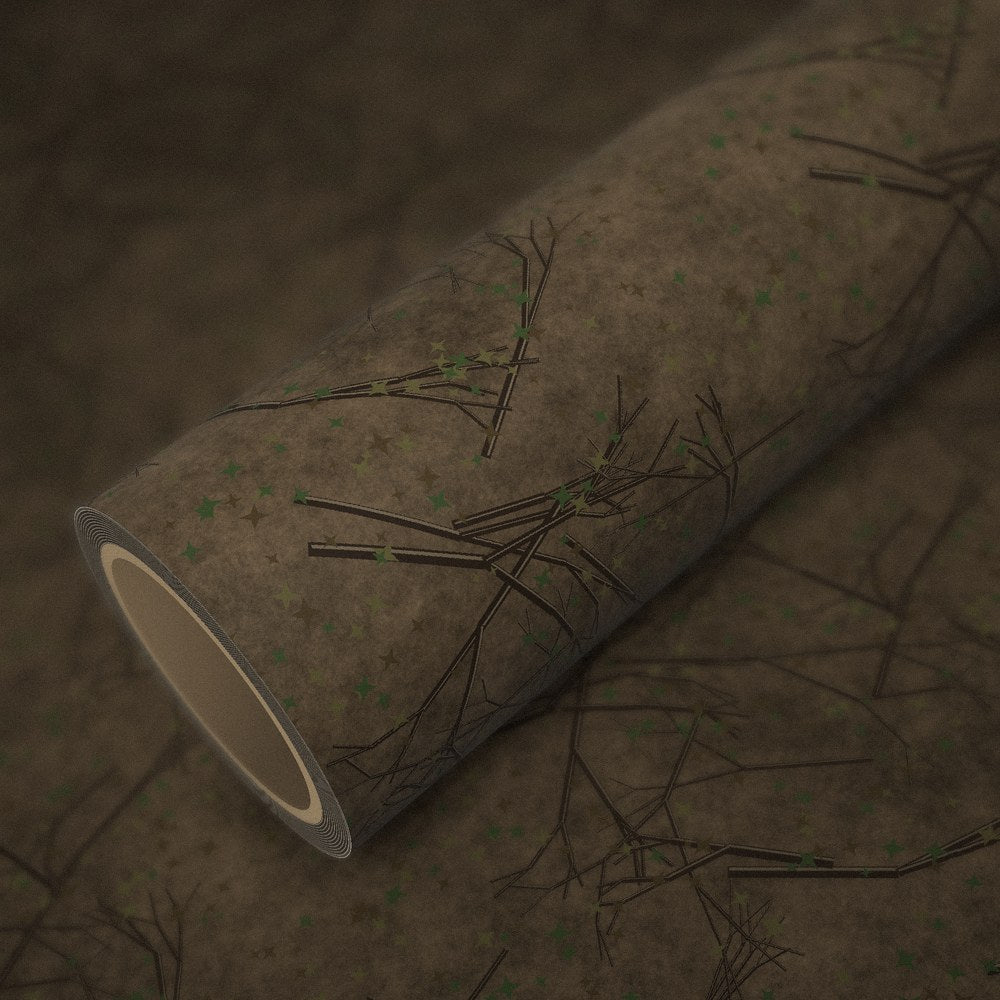 Rol camouflage boomtakken op een vel van dezelfde folie